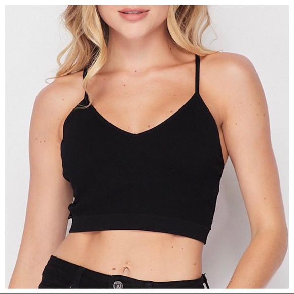 Black chic seamless Brallette top with lace detail - Picture 2 of 3